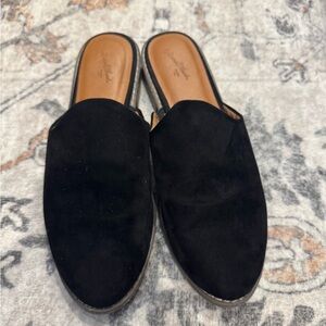 EUC Universal Thread mules